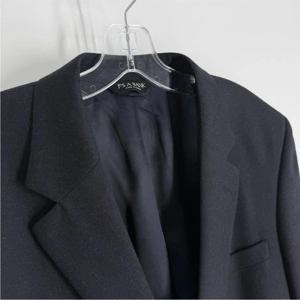 Jos A Bank Wool Cashmere Blazer Mens Size 44R Navy Blue Classic Sport Coat